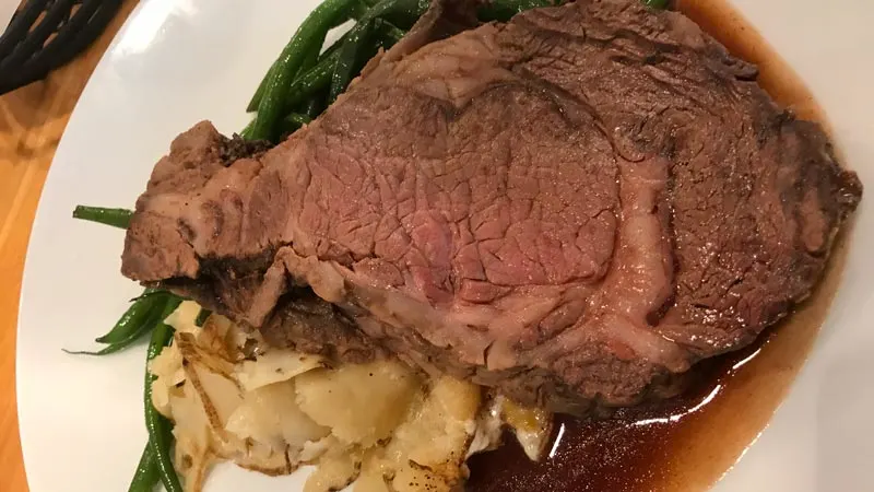 Slow-cooked Prime Rib