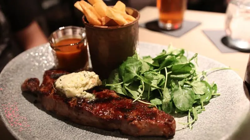 Ale and Compass Dining Review at Disney's Yacht Club 3