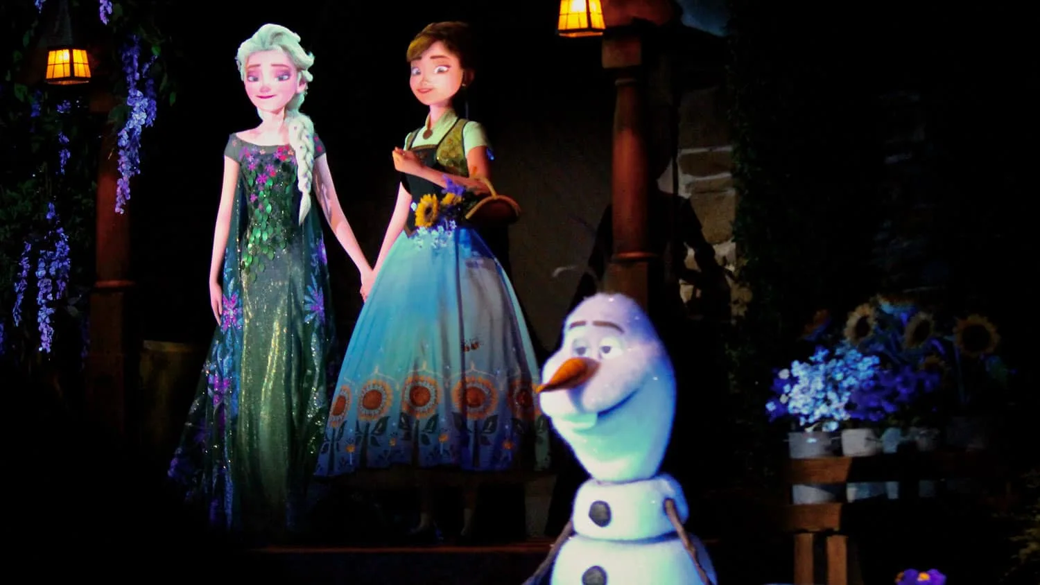 Where to Find Anna and Elsa at Walt Disney World