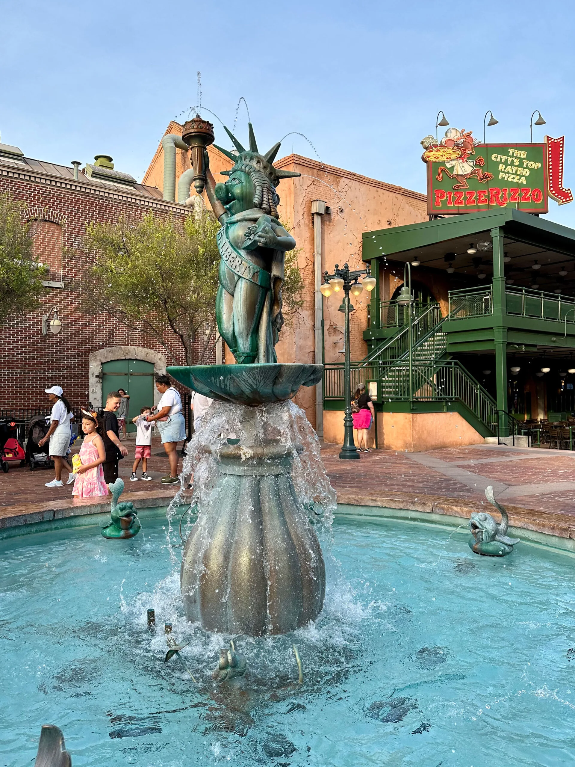 Scavenger Hunt in Hollywood Studios with FREE Printable! 6