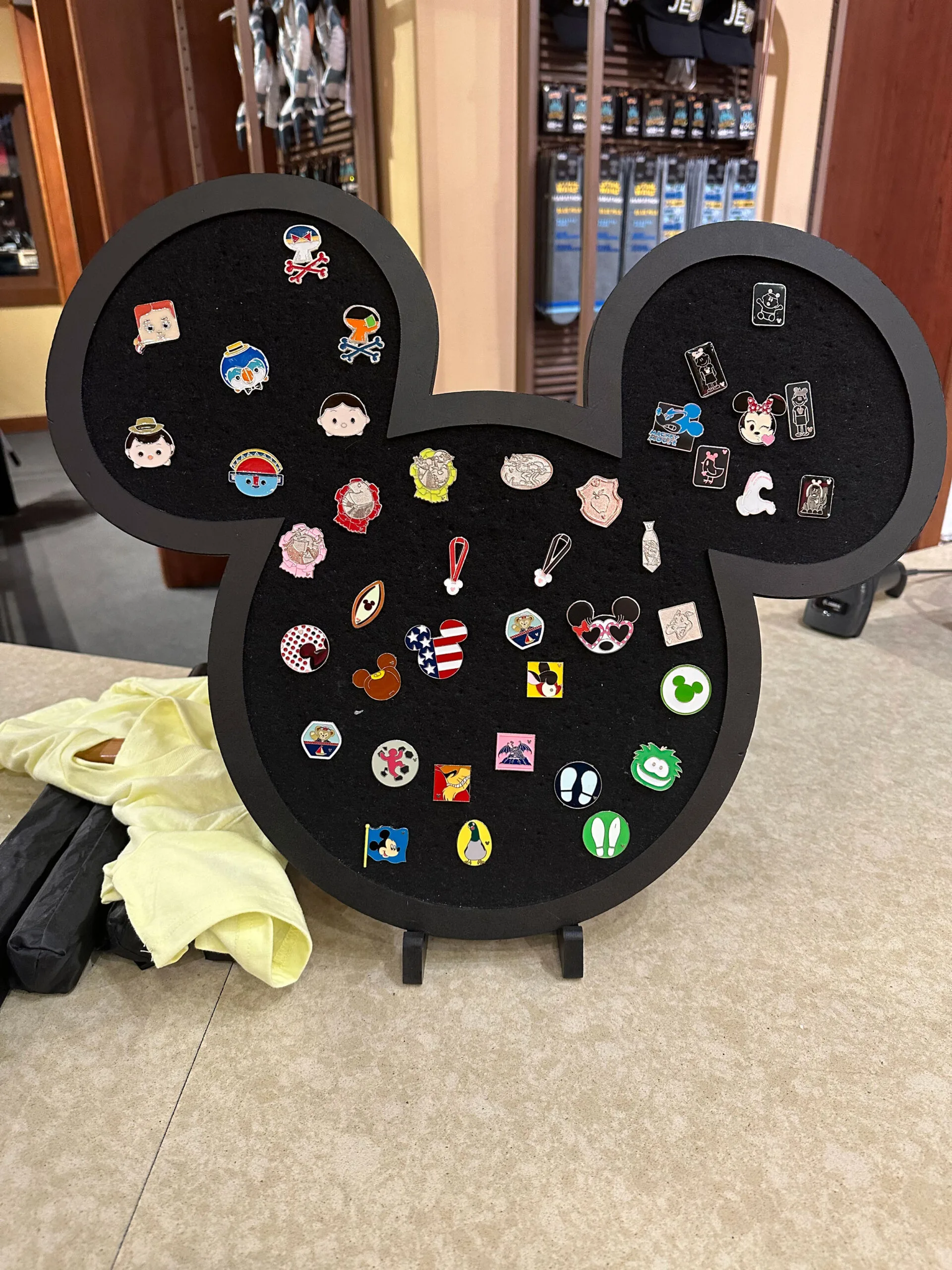 The Ultimate Guide to Disney Pin Trading 4